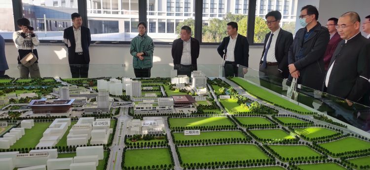 91免费网址大全參加深圳技術大學新材料與新能源學院校企合作交流會-暨校企合作理事會成立大會